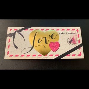Too Faced Love Eyeshadow Palette